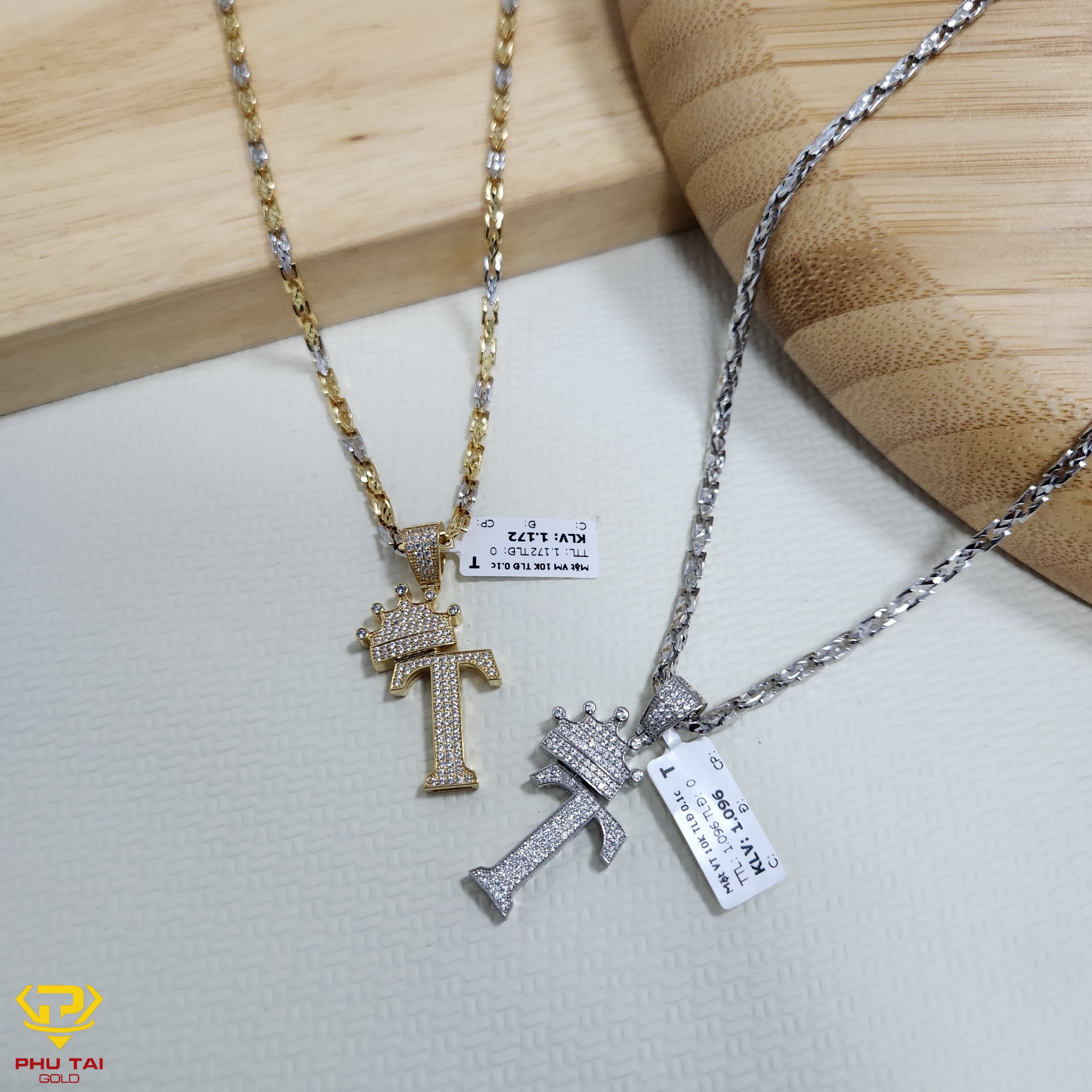 Giá vàng tăng mạnh: Có nên tích trữ vàng lúc này?